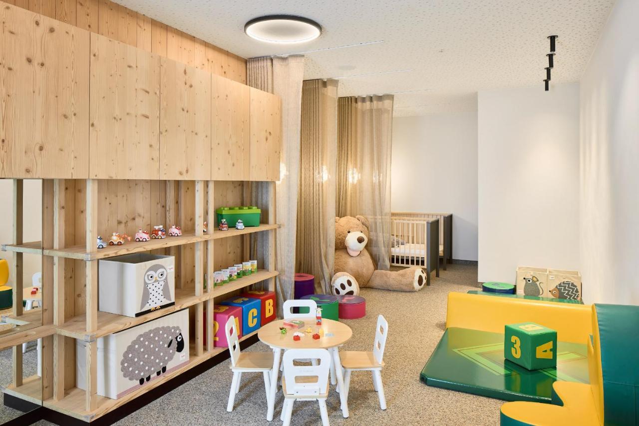 Movi Family Apart-Hotel ****S Корвара-ін-Бадія Екстер'єр фото